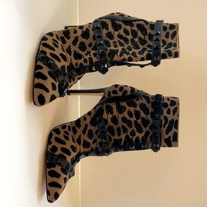 Jessica Simpson leopard bootie. Brand new never worn. Size 7.5